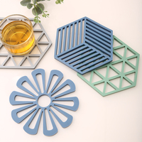 Ensemble de tapis multi-usages en silicone de qualité alimentaire, résistant à la chaleur et écologique - Formes géométriques florales pour sous-verres, dessous de plat et tampons d'égouttage personnalisables