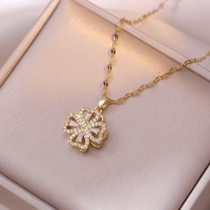 Pendentif Boussole Rétro Noir Argenté en Acier Inoxydable Plaqué Or pour Homme, Collier Tendance, Vente en Gros Direct Usine - Product Image 1