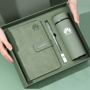 ชุดของขวัญพรีเมียมสำหรับองค์กร สมุดโน้ตหนังพร้อมโลโก้สั่งทำ และแก้วน้ำสแตนเลสพร้อม USB ไอเดียของขวัญธุรกิจสุดหรู - Product Image 1