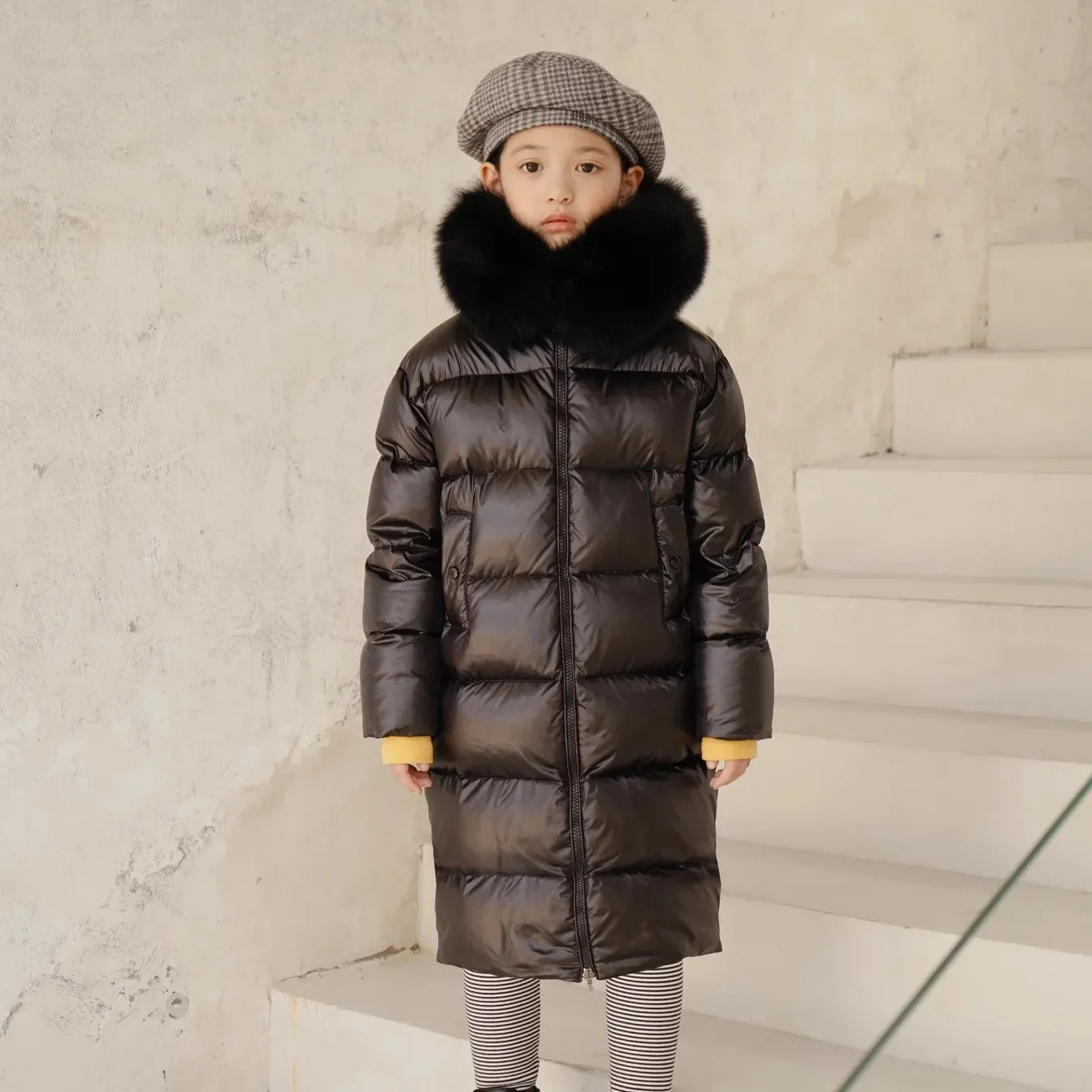 新しい子供服冬の子供の暖かいジャケット男の子と女の子のダウンジャケット赤ちゃんの冬のコート