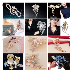 Broche transfronterizo de perlas y diamantes de imitación de gama alta <span class=keywords><strong>para</strong></span> <span class=keywords><strong>mujer</strong></span>, fragancia pequeña versátil, bufanda de seda exquisita, hebilla, Pin de ramillete - Product Image 1