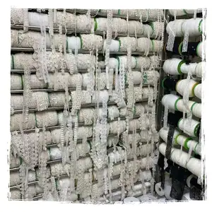 Chất lượng cao guipure Polyester ren cắt tỉa bông và nước hòa tan thêu ren TRIM trong kho cho quần áo acce