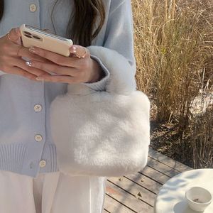 Bolso de Peluche con Forma de Monstruo, Color Rojo Rosa, con Cierre Magnético, para Uso Diario - Product Image 4