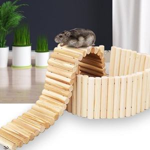 Escalera de Madera para Hámsteres y Gallinas, Juguete de Escalada Suave, Puente Arqueado, Barrera de Protección, Paso para Mascotas - Product Image 1