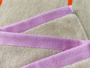 Serviette de plage surdimensionnée de haute qualité en coton bouclé, rayée et teinte en fil, personnalisable - Product Image 4