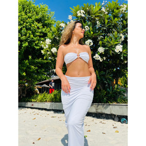 Top bikini a fascia bianco con cerotto dorato - Product Image 4