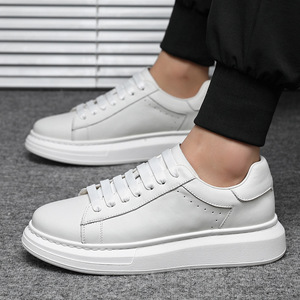 <span class=keywords><strong>Sneakers</strong></span> Classiche in Pelle di Vacchetta Bianca da <span class=keywords><strong>Uomo</strong></span> con <span class=keywords><strong>Suola</strong></span> Spessa per Aumentare l'Altezza, Ideali per Business Casual e Pendolarismo Quotidiano - Product Image 1
