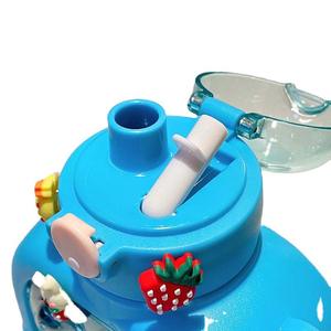 Grande capacità dell'orso magico doppia bevanda bottiglia di acqua di plastica con paglia portatile Cross-Body per bambini tazza di insalata per bere direttamente - Product Image 5