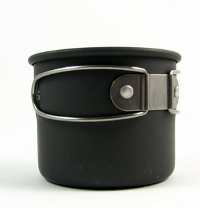 Mug à eau portable en aluminium anodisé noir de 150 ml pour le camping et la randonnée, léger avec poignée pliable - Product Image 1