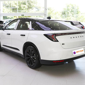 Vehículo Eléctrico Premium ARCFOX Alpha S6 EV, Vehículo de Nueva Energía Mediano-Grande, Pantalla de 21.7 Pulgadas y Chip 8155, Listo para Enviar - Product Image 5