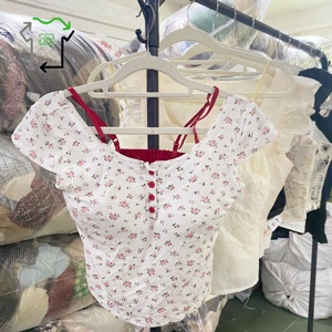 Venta al por Mayor de Tops y Vestidos sin Tirantes Usados de Alta Calidad, Material de Poliéster/Algodón, Grado <span class=keywords><strong>A</strong></span>, Atuendo Sexy para Chicas, Estilo Chino - Product Image 3