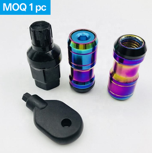 Pièce de poignée en aluminium usinée CNC pour sabre laser de combat personnalisé, anodisation colorée - Product Image 1