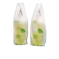 Contenants jetables biodégradables transparents de petite taille avec impression en héliogravure pour jus, vodka, café à emporter, sacs en forme de T-shirt