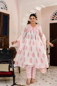 Ensemble Kurti Anarkali en coton imprimé authentique blanc et rose de qualité supérieure avec dupatta assortie, parfait pour les occasions festives et décontractées - Product Image 4
