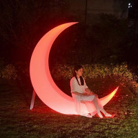 Usine de meubles Led Lampe d'ambiance à énergie solaire pour extérieur Lumière de croissant de lune Couleur RVB Led géante illuminée Lampe Led demi-lune