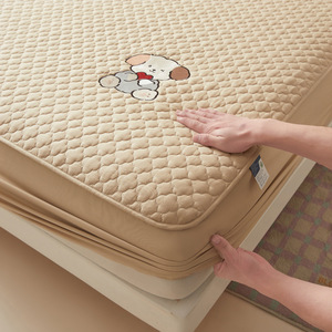 Set Sprei Tiga Potong Berbahan Katun Murni Bersulam Kartun, Tebal, Berlapis, Untuk Semua Musim, Anti-Slip, Pelindung Kasur - Product Image 3