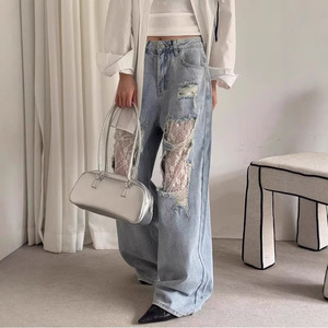 Jean en denim grande taille à empiècements en dentelle, taille haute, coupe large, déchiré, respirant et fluide, idéal pour l'été - Product Image 4