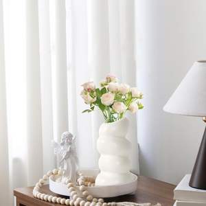 Jarrón de Boda Ecológico de Estilo Creativo y Alta Gama, Adornos de Plástico para el Hogar con Forma Especial de Guijarros, Lujo Ligero - Product Image 3