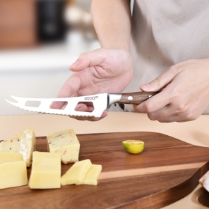 Couteau à fromage New Look Couteau à fromage dentelé de 5.5 pouces Couteau à <span class=keywords><strong>tomate</strong></span> au beurre à 3 trous avec manche en bois de noyer noir - Product Image 3