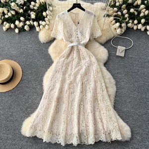 Robe élégante en dentelle ajourée style vintage pour femme, vente en gros du fabricant - Product Image 3