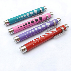 Mini Lampe Torche Manuelle en Acier pour Médecins et Infirmières, Lampe Stylo d'Urgence Réutilisable pour Soins des Oreilles et Premiers Secours - Product Image 1
