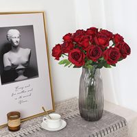 Roses Artificielles en Soie en Gros, Fleurs Roses Rouges Uniques pour la Décoration de Maison, Mariage et Fête