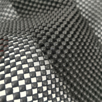 Gitterbedruckte Rutschfeste Schaumstoff-Netzmatte PVC-Beschichtet 100% Polyester Wasserdichte Reißfeste Teppichunterlage für Kleidung und Auto