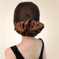 Vente en gros de chouchous en satin vintage surdimensionnés, unis, de luxe et élégants, grands élastiques pour cheveux, accessoires de mode pour femmes