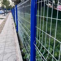 Gebogen Driehoekig Paneelhek 2M Buiten, Gegalvaniseerd IJzer & PVC Houten Frame, 3D Geweven Gelast Draadgaas voor Tuin & Patio