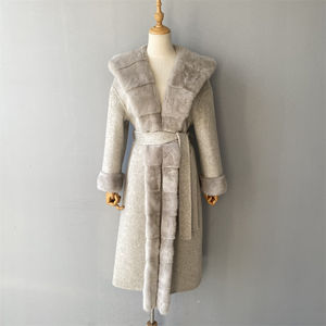 <span class=keywords><strong>Cappotto</strong></span> Lungo da Donna <span class=keywords><strong>di</strong></span> Tendenza Invernale <span class=keywords><strong>con</strong></span> <span class=keywords><strong>Cappuccio</strong></span> e Collo in <span class=keywords><strong>Visone</strong></span>, Misto Cashmere e Lana, <span class=keywords><strong>di</strong></span> Alta Qualità e <span class=keywords><strong>di</strong></span> Grande Successo - Product Image 5