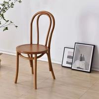 Toptan restoran Cafe özelleştirilmiş Seatboard ahşap renk açık istiflenebilir demir Thonet sandalye düğün bahçe töreni için sandalye