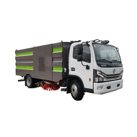 אספקת 4x2 אור 10cbm מטאטא כביש ניקוי מטאטא משאית רכב רחוב ניקוי רכב עם ערפל מרסס