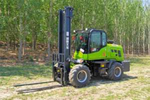 Carretilla elevadora todo terreno HUAYA de alta calidad 4x4 3 toneladas 4 toneladas 5 toneladas 6 toneladas 7 toneladas carretilla elevadora para terreno áspero a la venta - Product Image 2