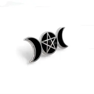 Grande broche gothique personnalisée U-M en émail, cartes de Tarot de Divination, Badge de cercueil Triple lune, cadeau