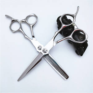 Ciseaux à cheveux Inoue Kagaku 62 mm en acier inoxydable 440C pour droitiers, usage beauté C334 - Product Image 2