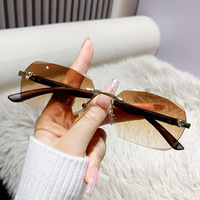 Lunettes de soleil carrées sans monture pour femmes Lunette, en métal, avec verres miroir UV400, vente en gros personnalisée