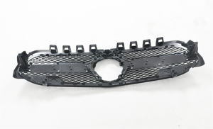 <span class=keywords><strong>Calandre</strong></span> de <span class=keywords><strong>classe</strong></span> <span class=keywords><strong>A</strong></span> argentée brillante 2018 avec caméra pour Mercedes <span class=keywords><strong>W177</strong></span> Logo de <span class=keywords><strong>calandre</strong></span> <span class=keywords><strong>Amg</strong></span> avant - Product Image 5