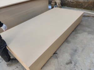 Production et vente en gros de panneaux MDF, panneaux MDF 2800x2100, panneaux MDF <span class=keywords><strong>Egger</strong></span> imperméables. - Product Image 1