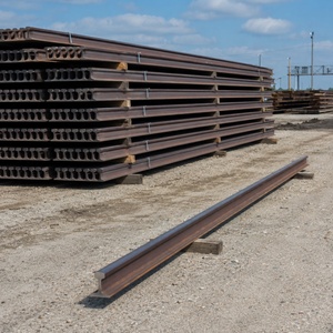 Rotaia Ferroviaria in Acciaio al Carbonio Laminata a Caldo a Prezzo di Fabbrica, Profilo per Binari Pesanti e Leggeri, Lunghezza Personalizzata - Product Image 2