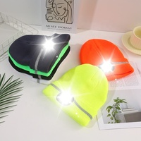 Gorro de gorro con luz LED portátil al por mayor, lámpara de gorro nueva con iluminación LED reflectante y gorros con modo de alarma intermitente