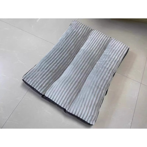 Umweltfreundliche, extra dicke Winter-Hundematte für mittelgroße und große Hunde, robustes Design, abnehmbar, waschbar, quadratische Form - Product Image 4