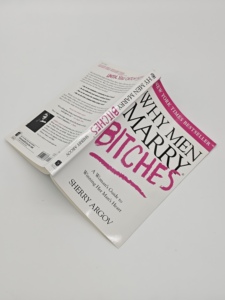 Libro con Copertina Morbida di Alta Qualità, Stampa con Rilegatura Perfetta e Goffratura 'Perché i uomini si sposano con le stronze' - Product Image 4
