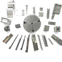 Composants de moulage par injection CNC de haute précision populaires SKD61, SKH51, S136