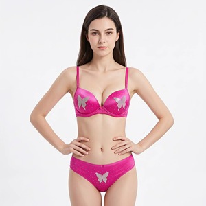 Ensemble de lingerie féminine respirante et élégante : string et soutien-gorge assortis, sous-vêtements sexy pour femmes - Product Image 1
