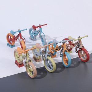 Porte-clés Vélo 3D Mini VTT Cycliste – Cadeau Idéal, Accessoires Porte-clés Vélo Équilibré, Porte-clés Mignons pour Vélo – Vente en Gros - Product Image 4