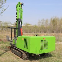 Machine de piquage solaire robuste avec une capacité de 600 kg et une construction renforcée pour une utilisation exigeante en piquage de poteaux solaires