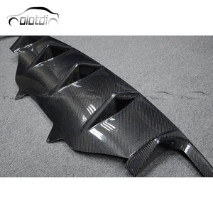 ครีบสปอยเลอร์ดิฟฟิวเซอร์กันชนหลังคาร์บอนไฟเบอร์สำหรับ Porsche Macan 95B GTS ปี 2014-2016 - Product Image 4