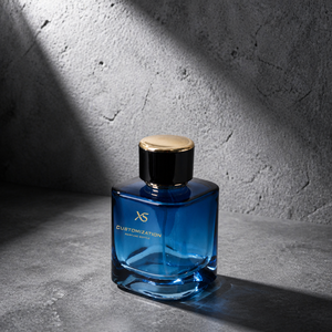 Botella de Perfume de Lujo con Cuello Cuadrado y Tapón Negro y Dorado, Botella de Vidrio con Base Pesada y Degradado Azul para Fragancias en Spray - Product Image 2