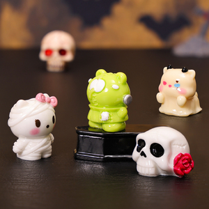 Miniaturas de Resina de Animales Góticos Románticos de Vampiro, Tendencia 2026, Estatuas Decorativas para el Hogar de Halloween, Estilo Vintage Cremoso y Romance Oscuro - Product Image 5