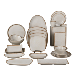 Assiette en Mélamine Beige Craquelé « Radiant Ice » dans un Ravissant Service de Vaisselle en Mélamine - Product Image 5